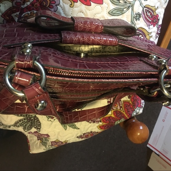 Guess Raspberry Large Purse - Picture 7 of 8